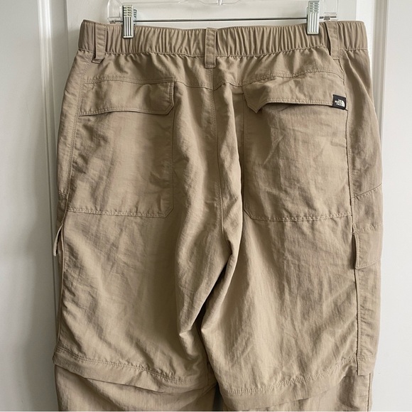 The North Face Men’s Tan Convertible Pant L - EUC - Picture 7 of 12
